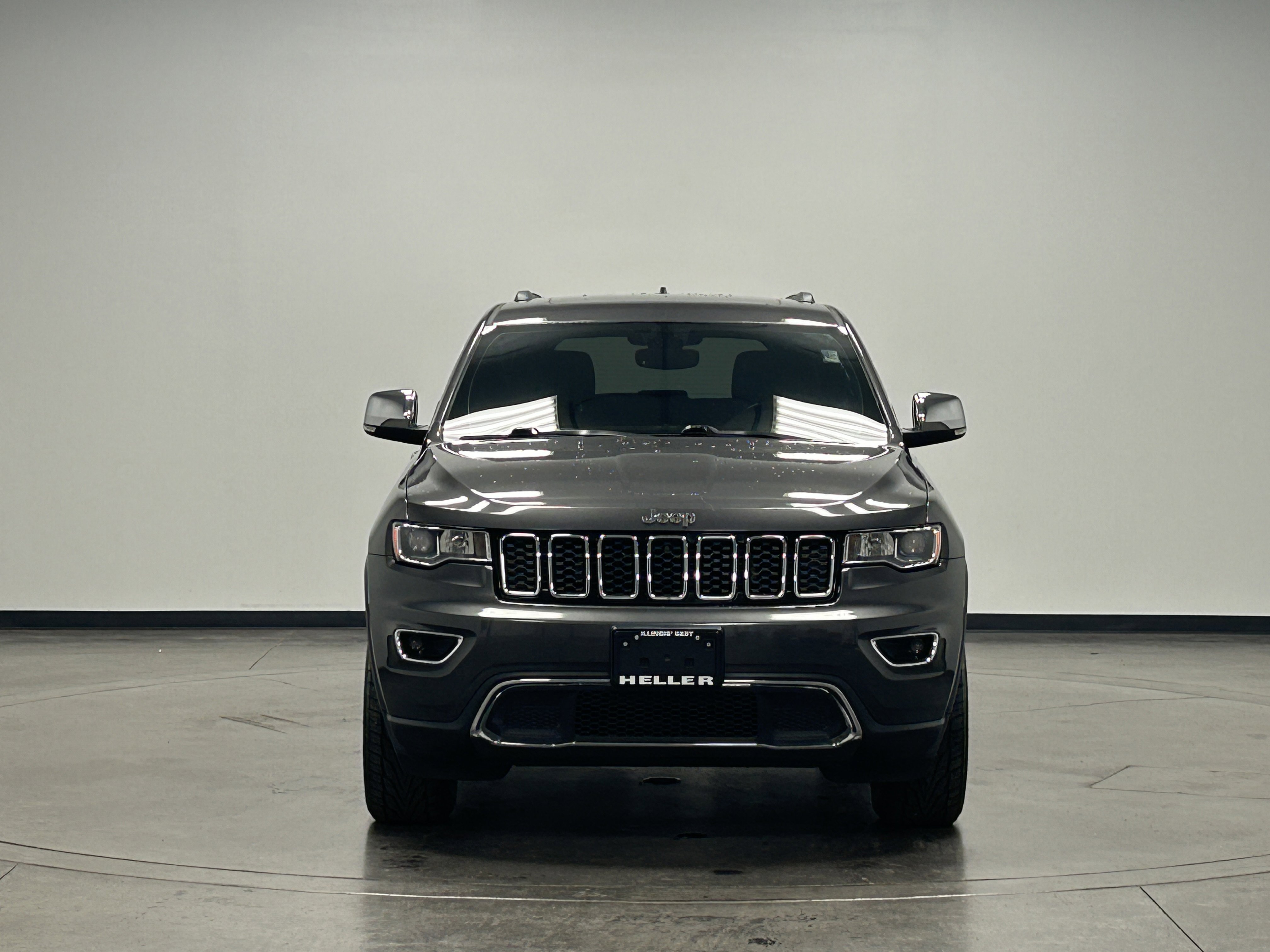 2020 Jeep Grand Cherokee Limited photo 2