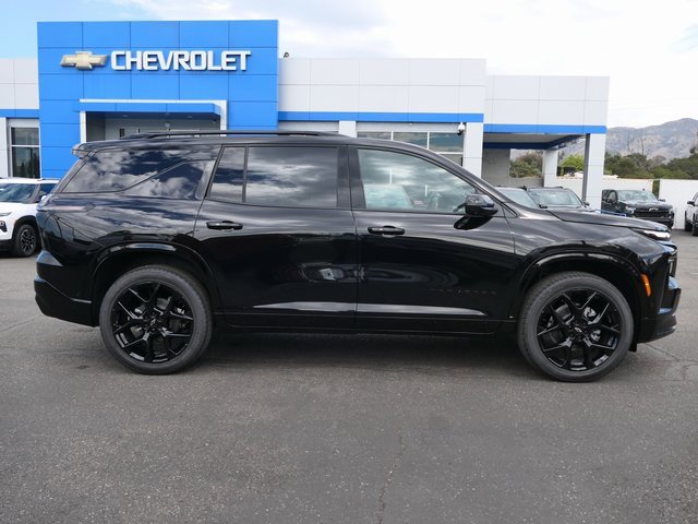 2026 Chevrolet Traverse RS photo 2