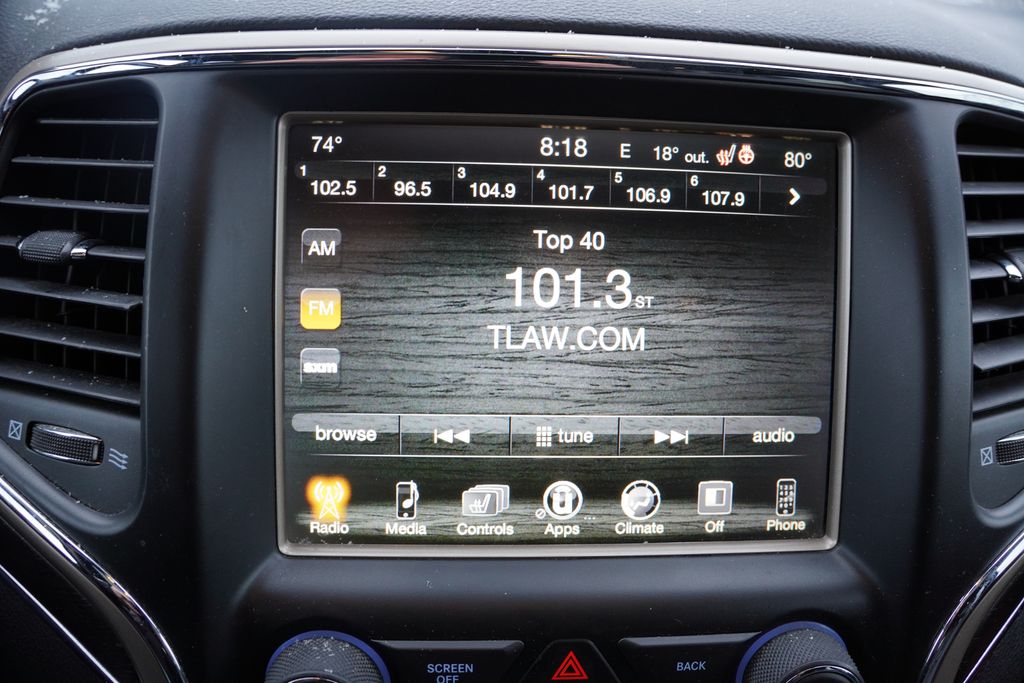 2016 Jeep Grand Cherokee Limited photo 4