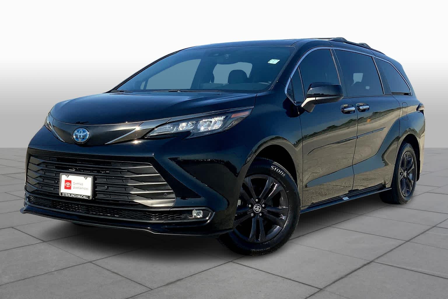 Pre-Owned 2024 Toyota Sienna Woodland Edition Mini-van, Passenger in ...