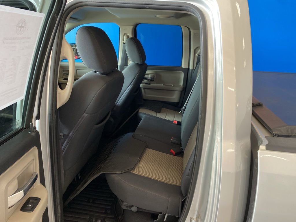 2012 Ram 1500 SLT photo 2