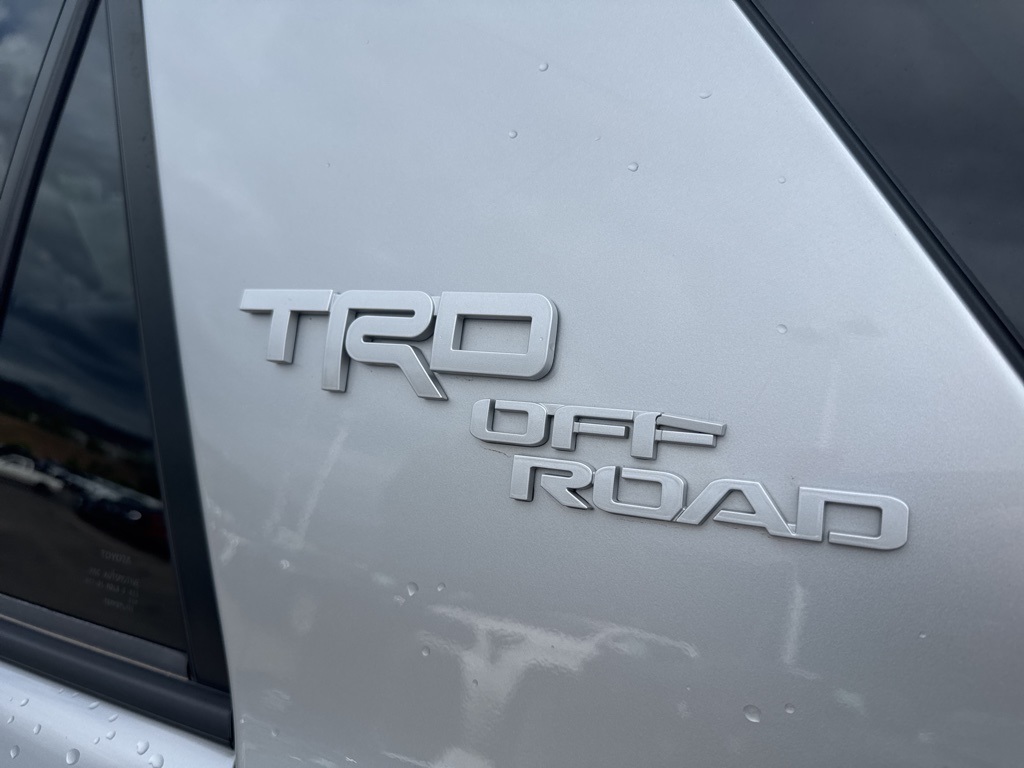 2024 Toyota 4Runner TRD Off-Road photo 6