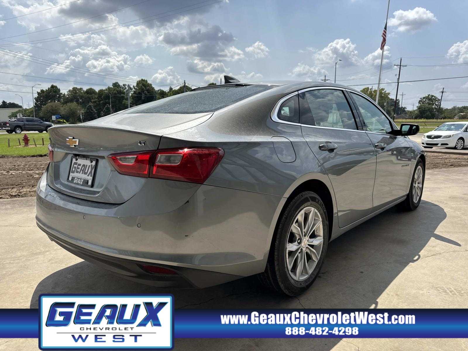 2024 Chevrolet Malibu 1LT photo 12