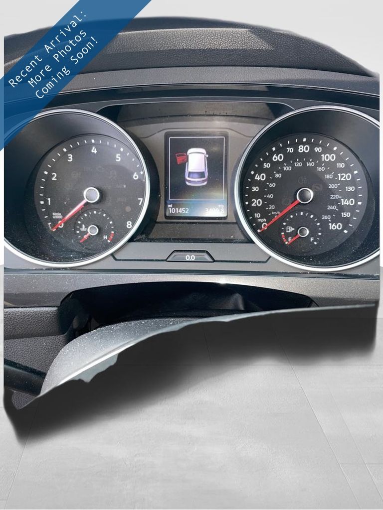 2018 Volkswagen Tiguan S's photo