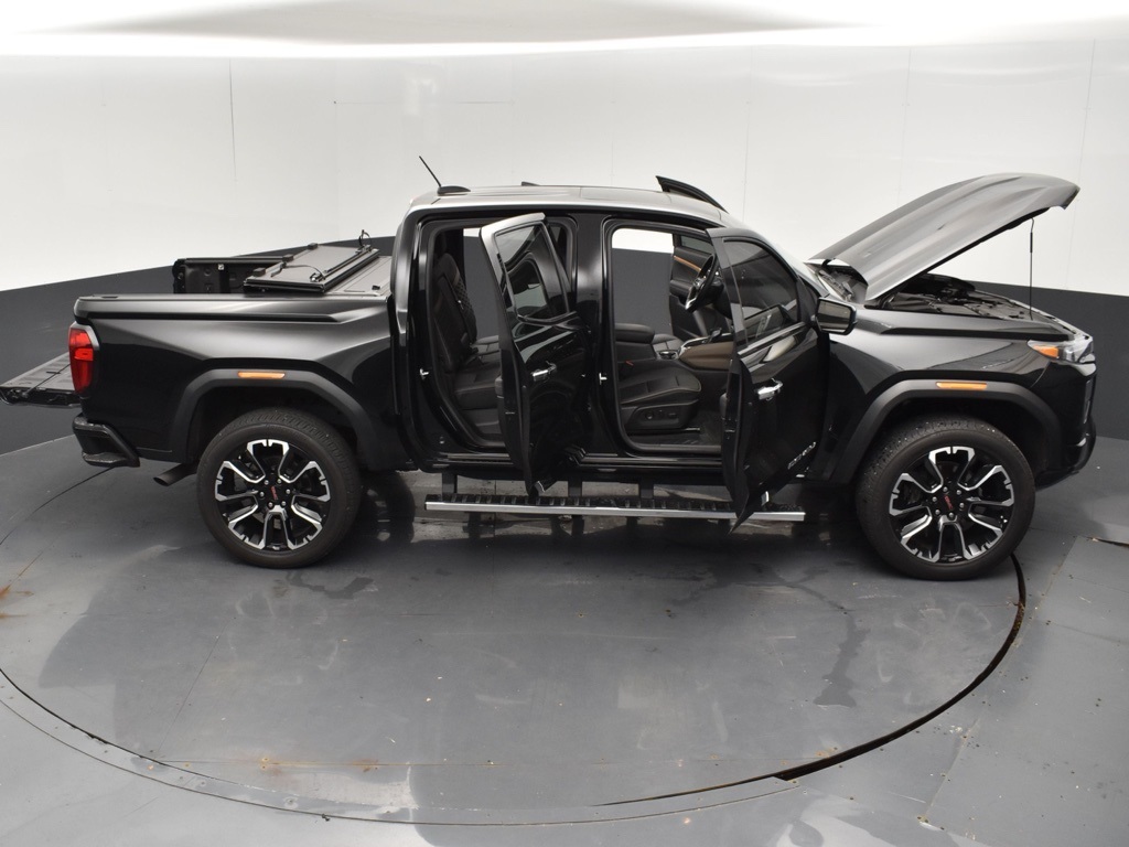2024 Gmc Canyon Denali photo 27
