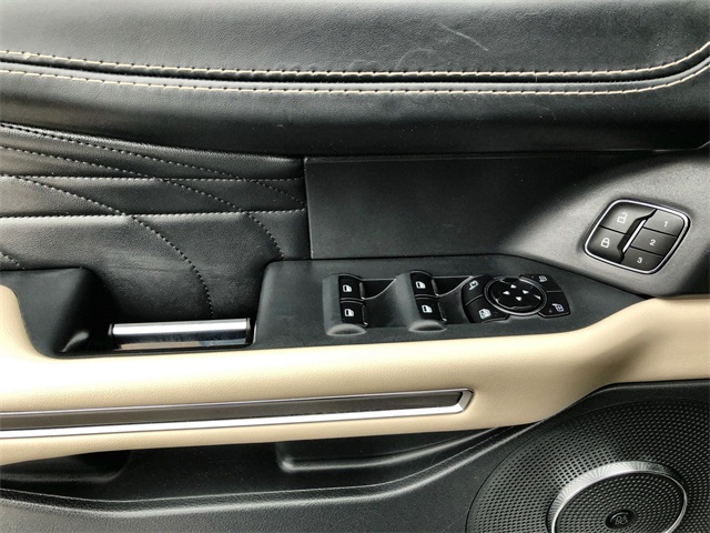 2023 Ford Expedition MAX Platinum photo 3