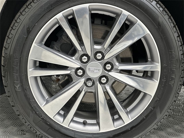 2022 Cadillac XT6 Premium Luxury photo 2
