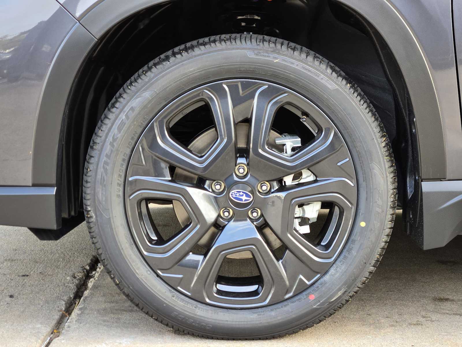 2025 Subaru Ascent Onyx Edition Touring photo 3