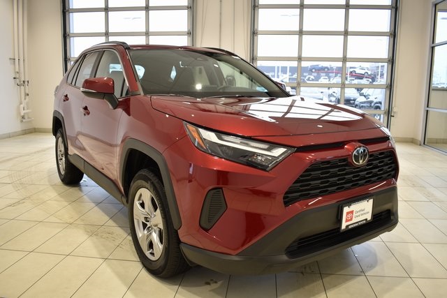 2022 Toyota RAV4 XLE's photo