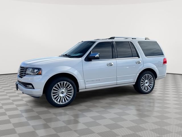 2015 Lincoln Navigator Base's photo
