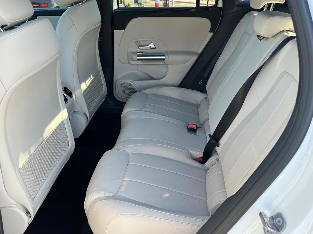 2026 Mercedes Benz GLA 250 photo 17