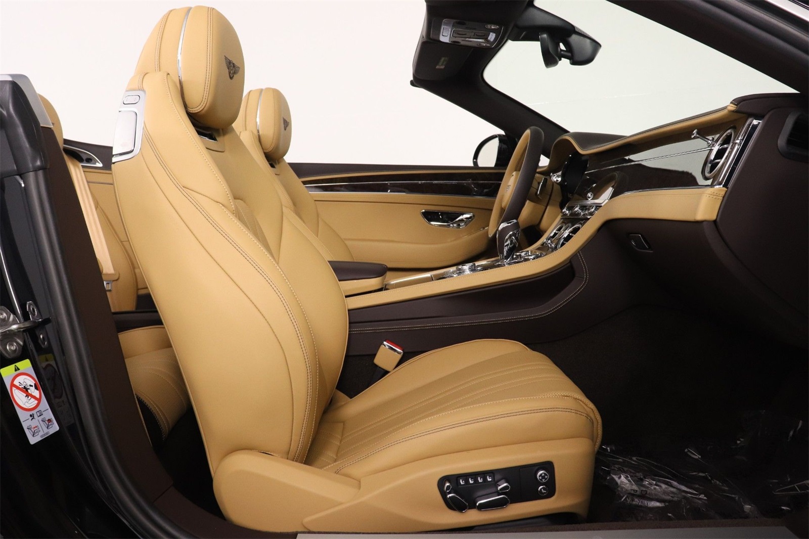 Used 2024 Black Crystal Bentley V8 image 27