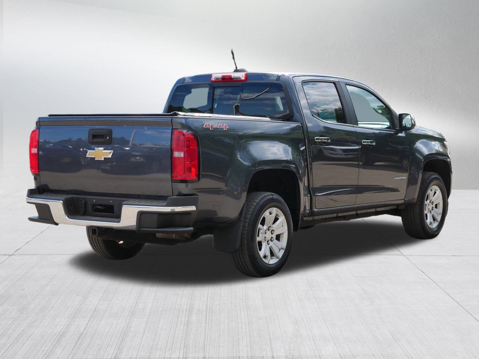 2017 Chevrolet Colorado LT photo 7