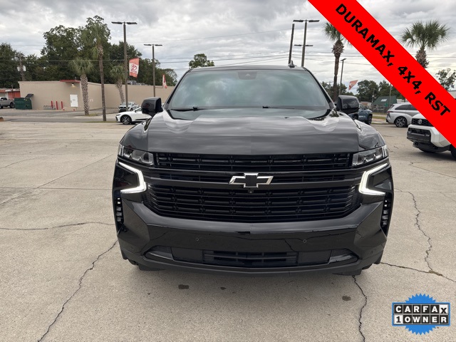 2023 Chevrolet Suburban RST photo 2