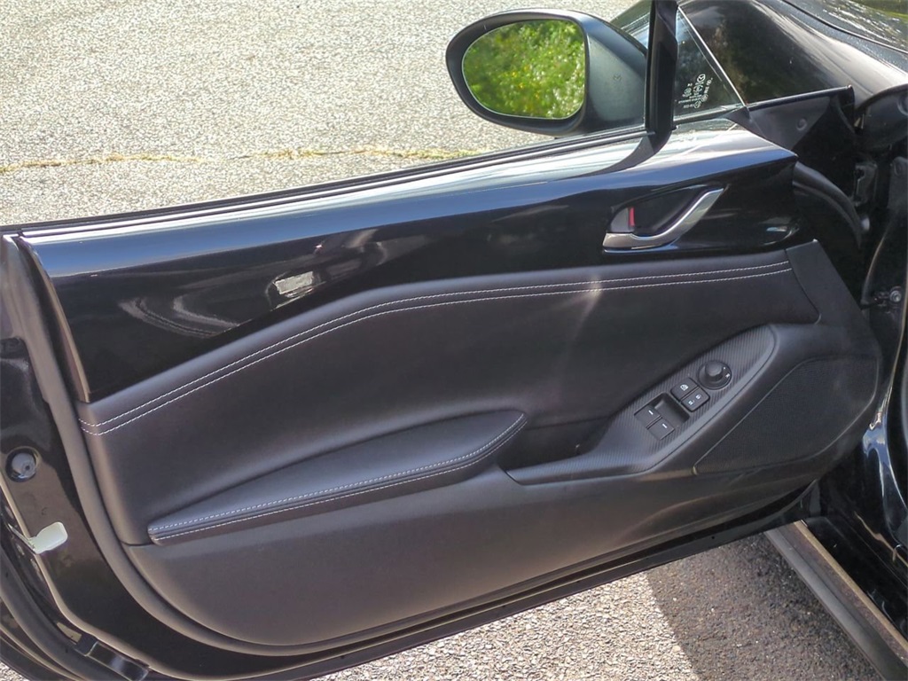 2023 Mazda MX-5 Miata RF Miata Grand Touring photo 11