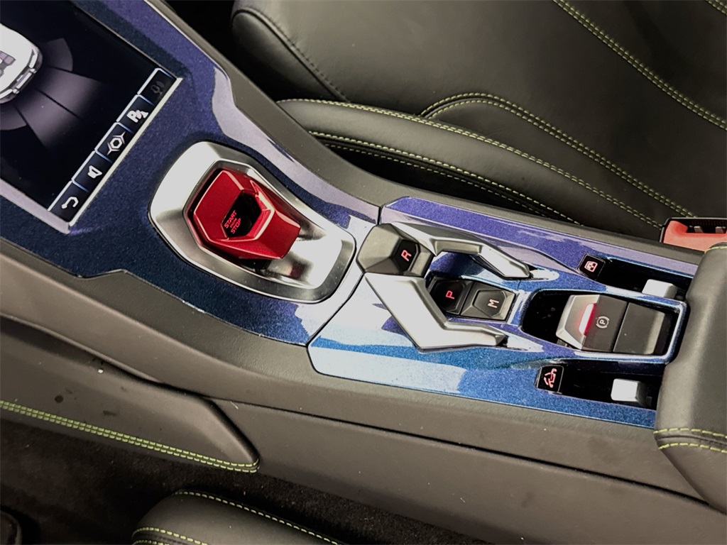 2020 Lamborghini Huracan Evo Spyder photo 17