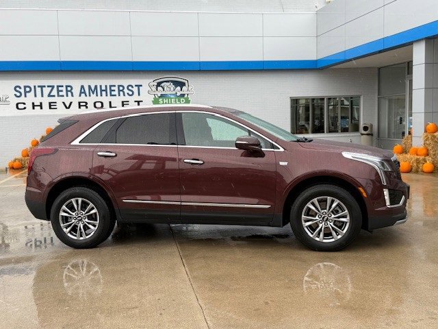 2022 Cadillac XT5 Premium Luxury photo 2