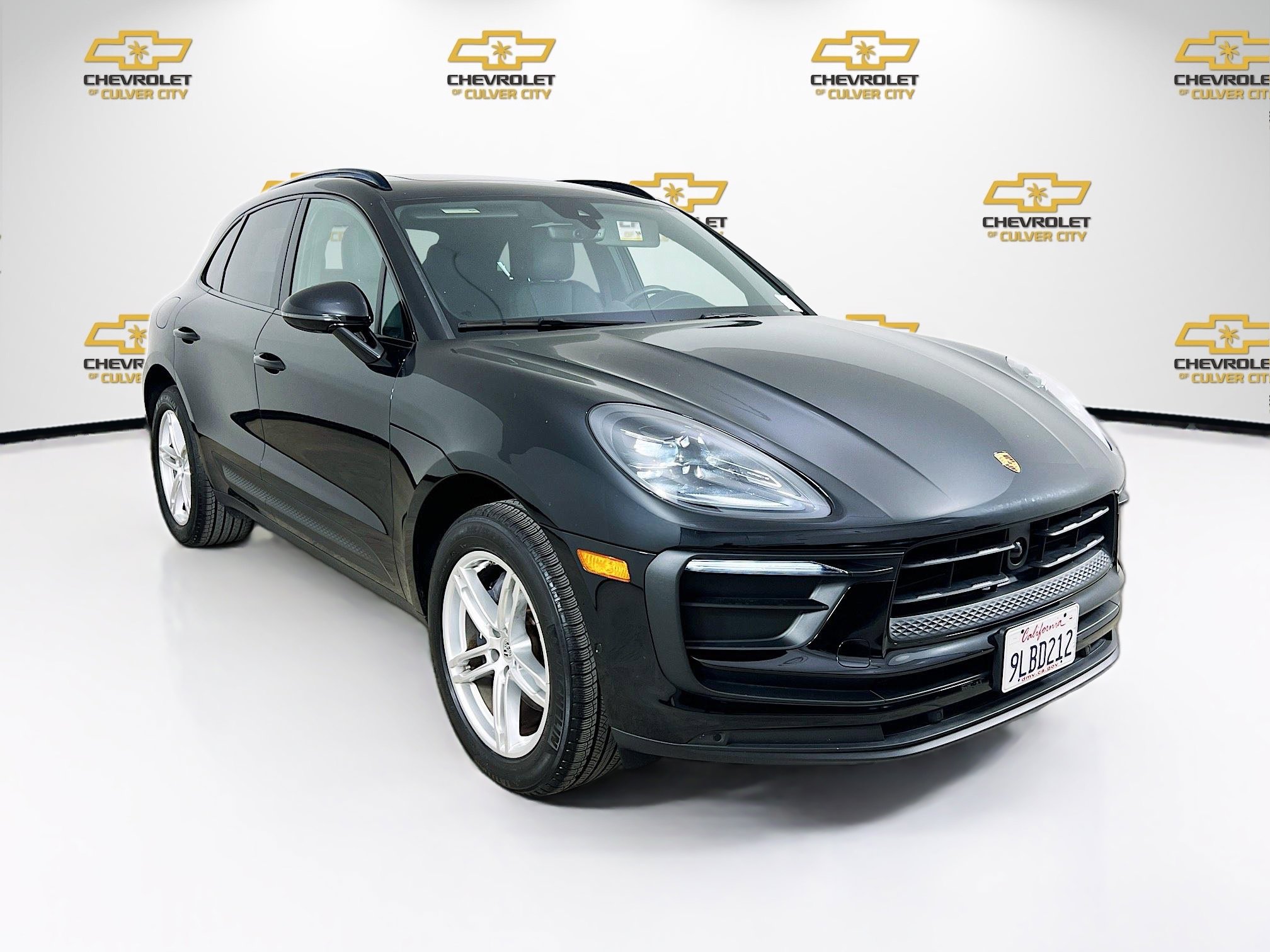 2024 Porsche Macan's photo