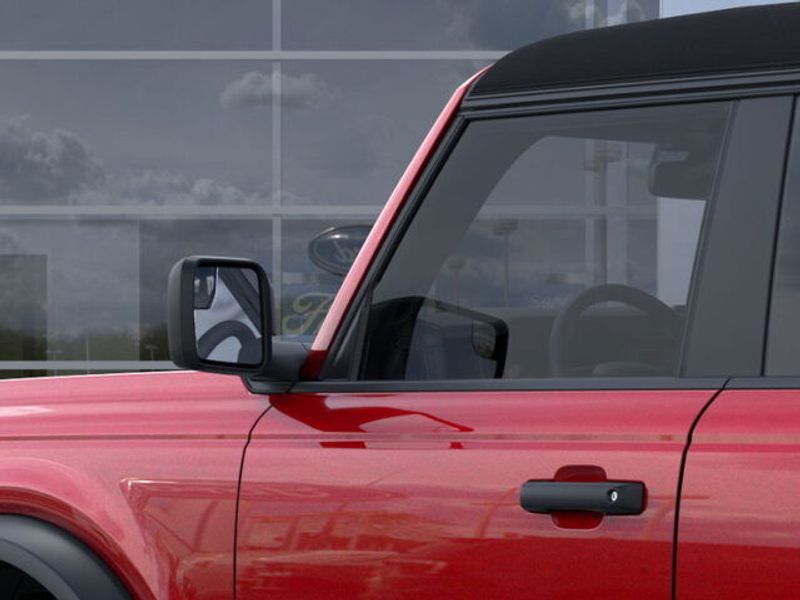 2025 Ford Bronco Base photo 20