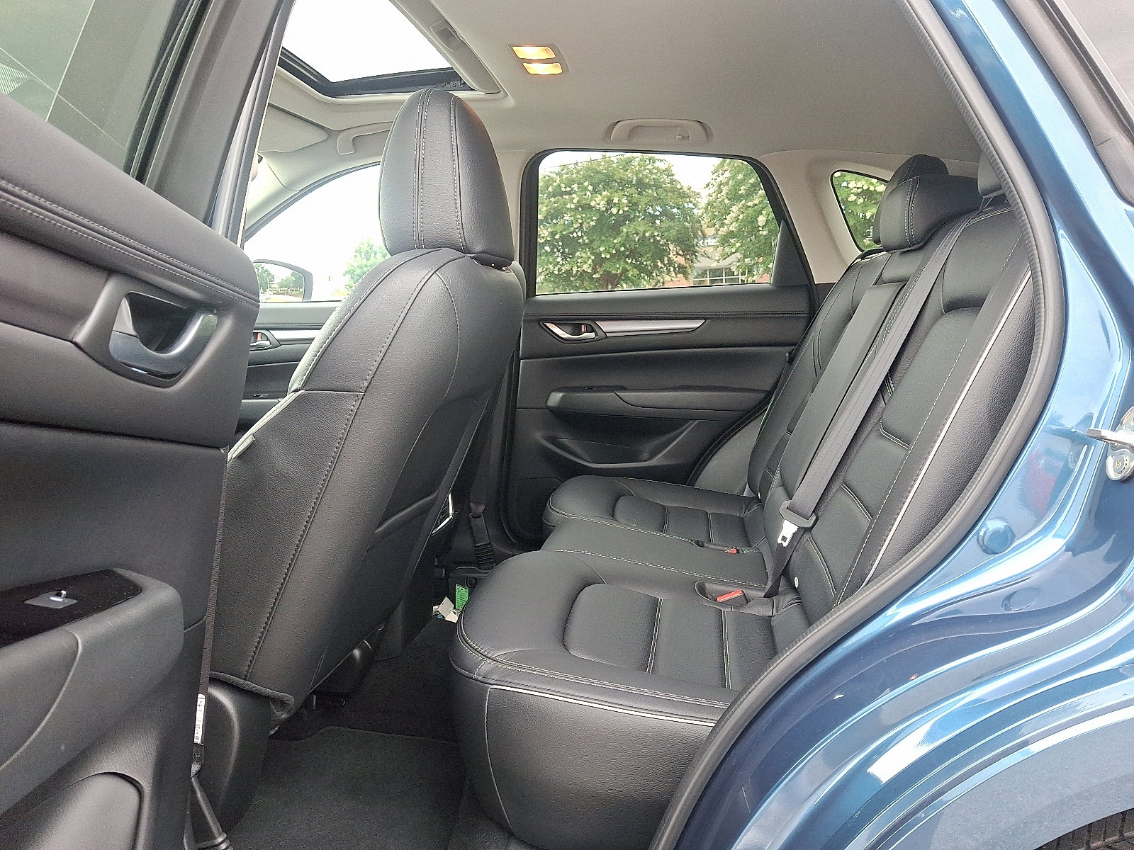 2024 Mazda CX-5 2.5 S Preferred photo 10