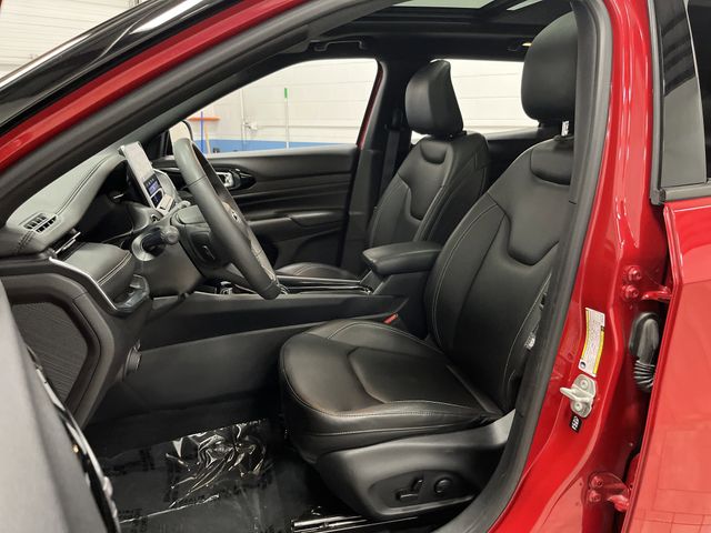 2024 Jeep Compass Limited photo 3