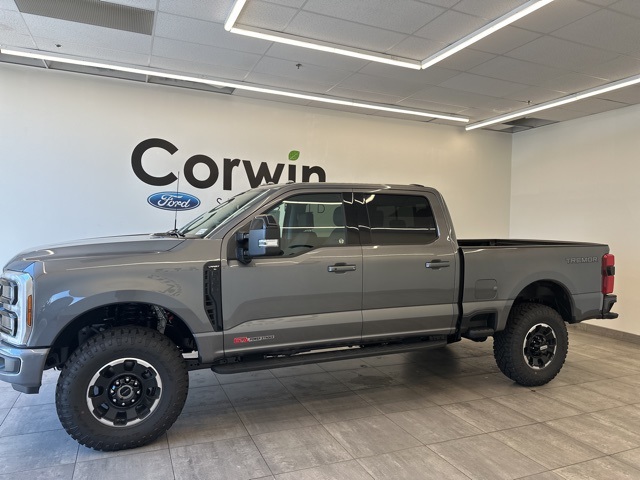 2025 Ford F-350 Lariat photo 12