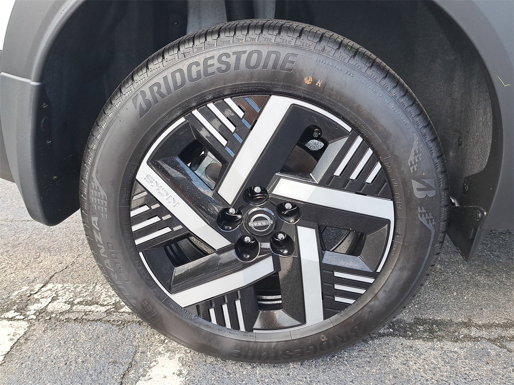 2026 Nissan Kicks SV photo 3