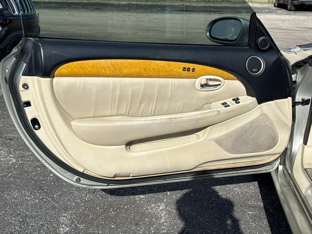 2002 Lexus SC 430 photo 11