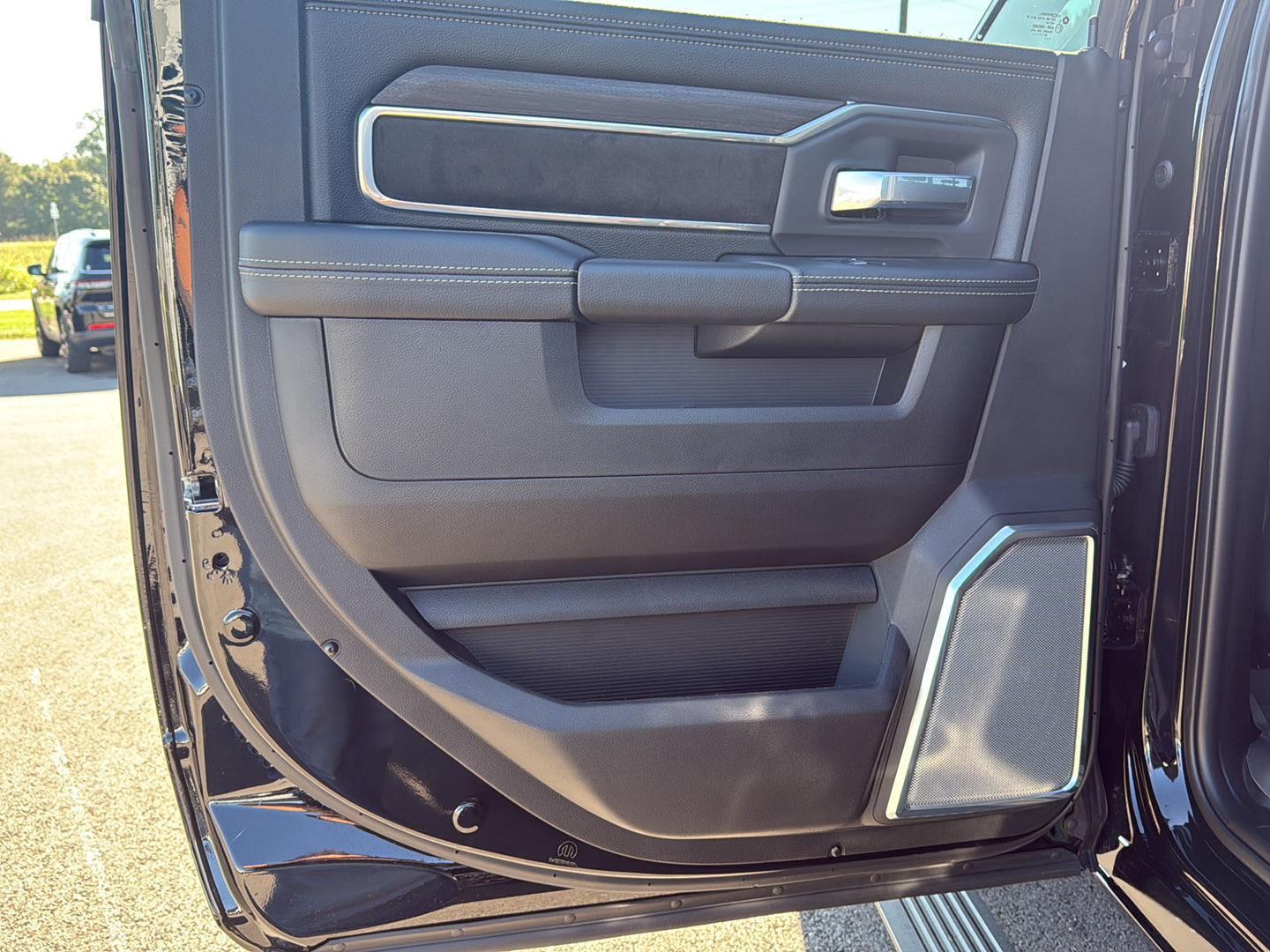 2026 Ram 2500 Laramie photo 23