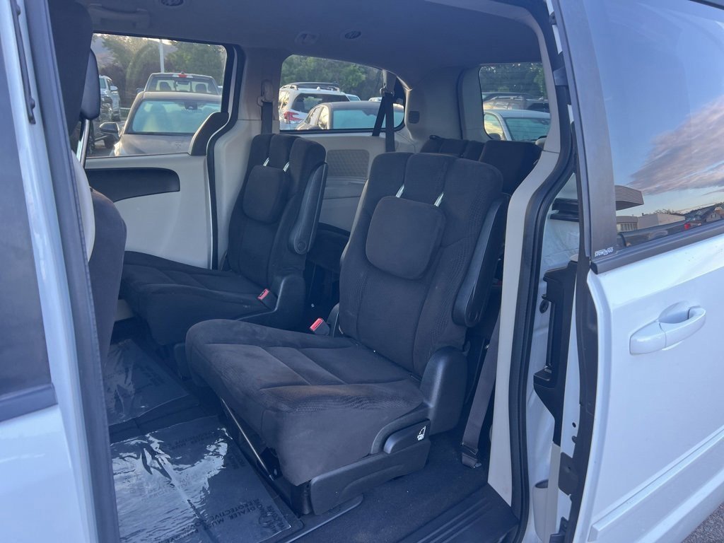 2014 Dodge Grand Caravan SXT photo 17