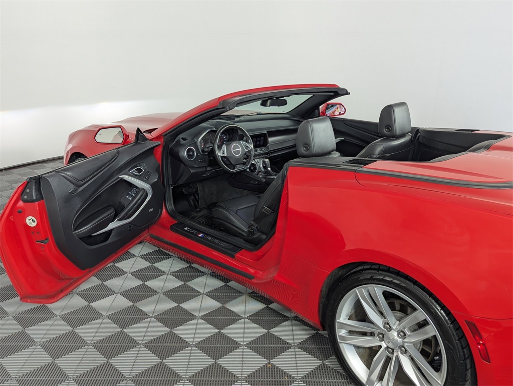 2017 Chevrolet Camaro 2LT photo 33