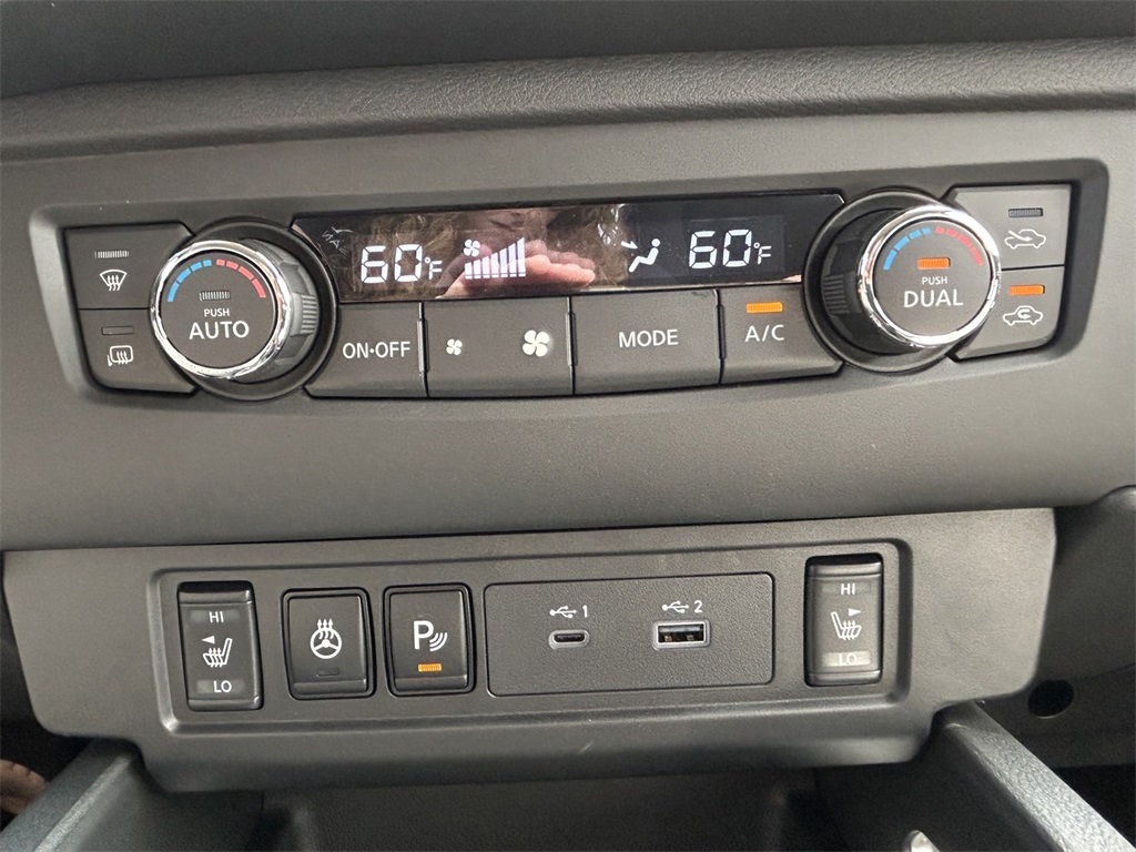 2025 Nissan Frontier Crew Cab SV photo 14
