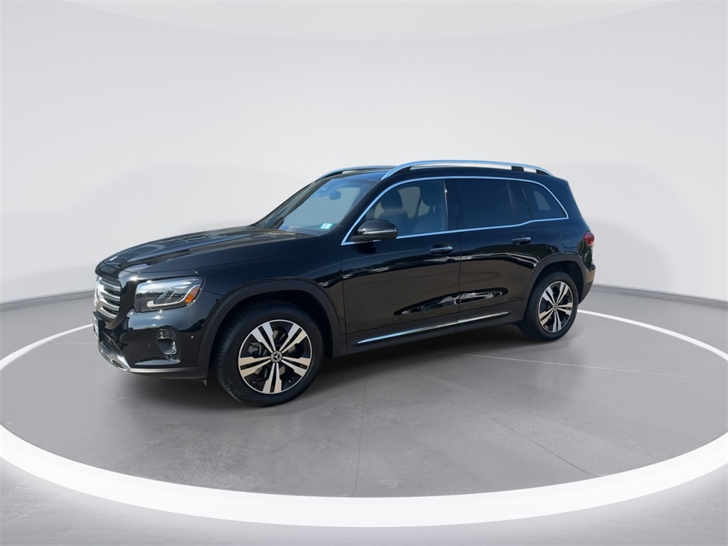 2025 Mercedes Benz GLB 250 4MATIC photo 4