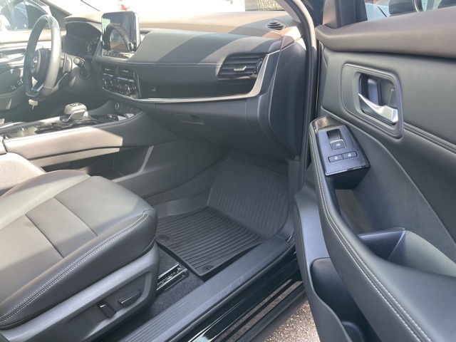 2023 Nissan Rogue SL photo 21