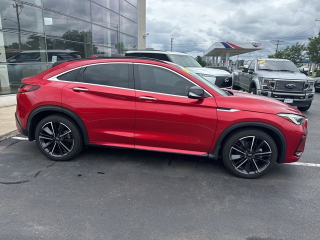 2022 Infiniti QX55 Essential photo 2