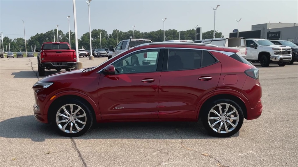2024 Buick Encore GX Avenir photo 3
