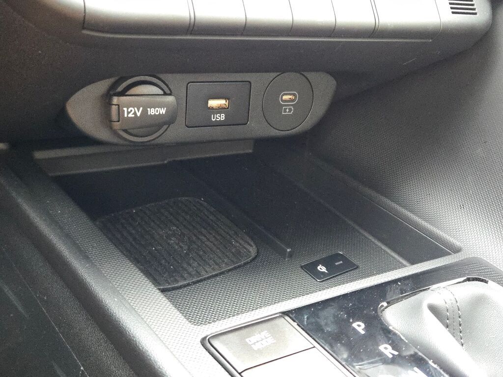 2025 Hyundai Elantra SEL Sport photo 22