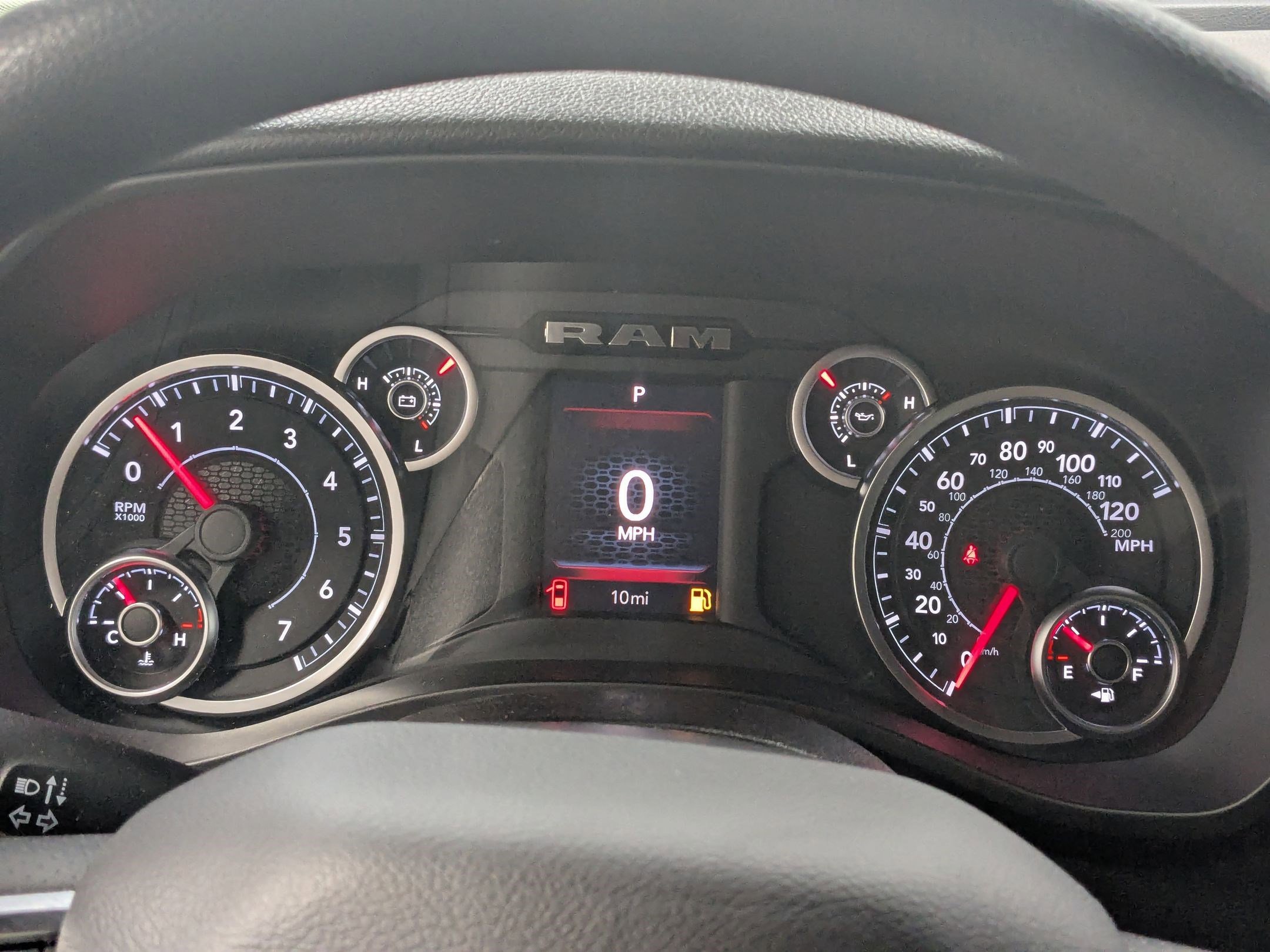 2025 Ram 1500 Tradesman photo 9