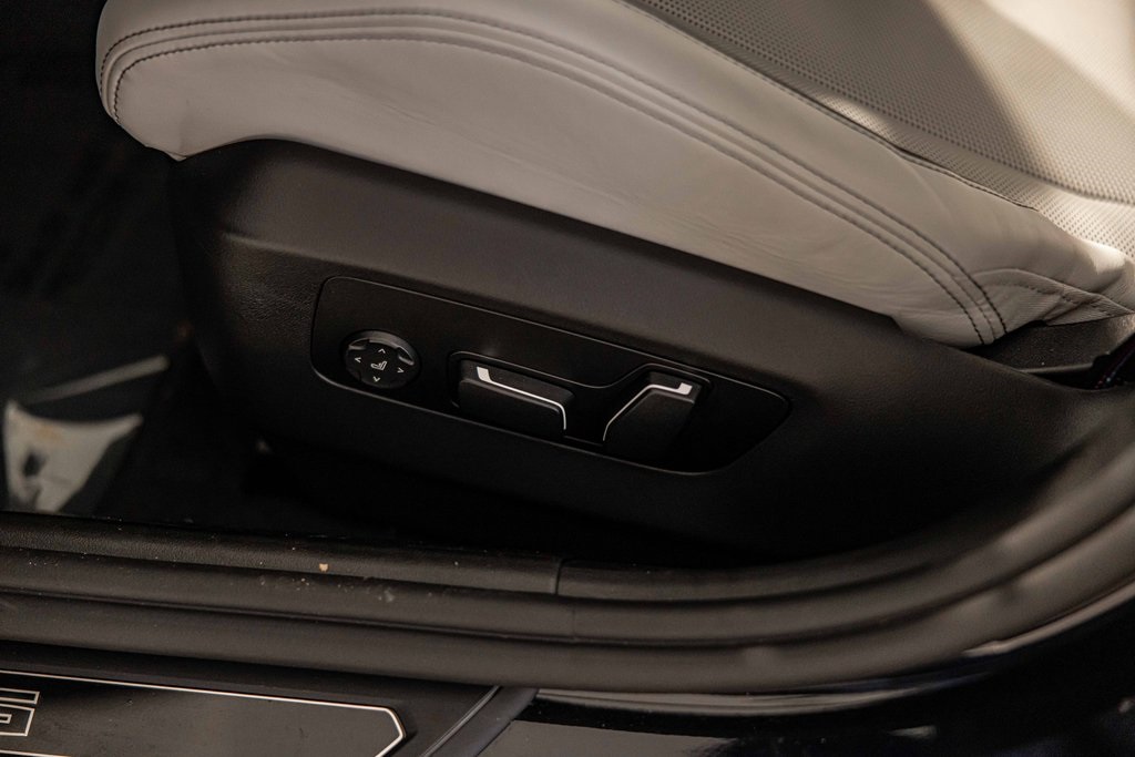 2025 BMW M5 - Image 22