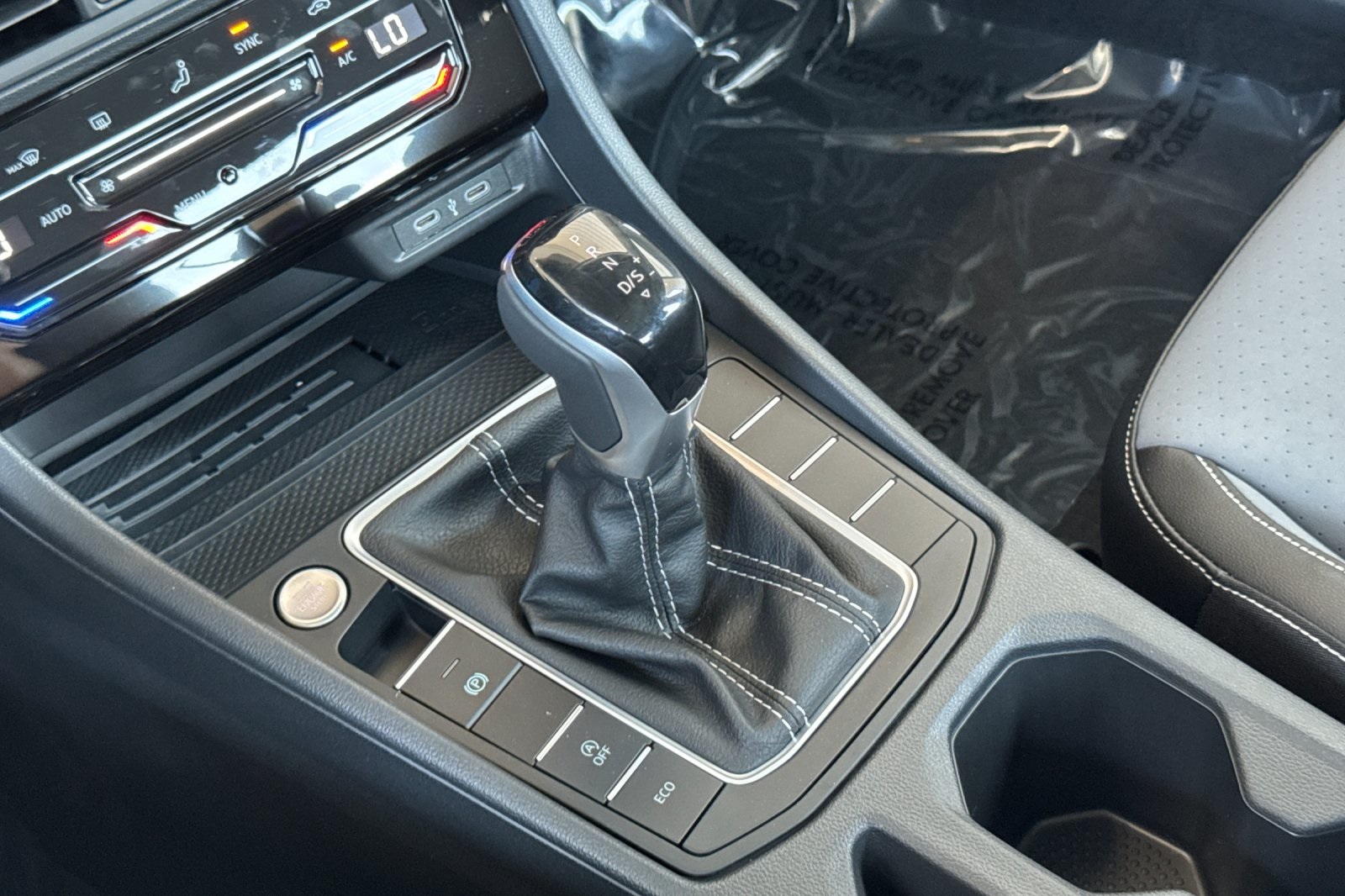 2025 Volkswagen Jetta 1.5T SE photo 18
