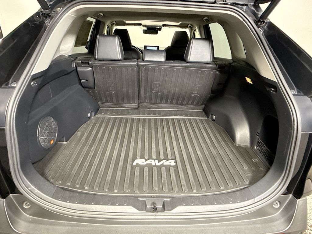2021 Toyota RAV4 Limited photo 25