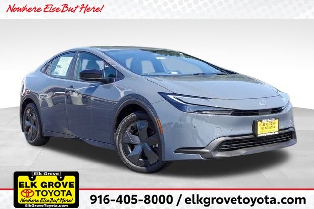 2026 Toyota Prius LE's photo