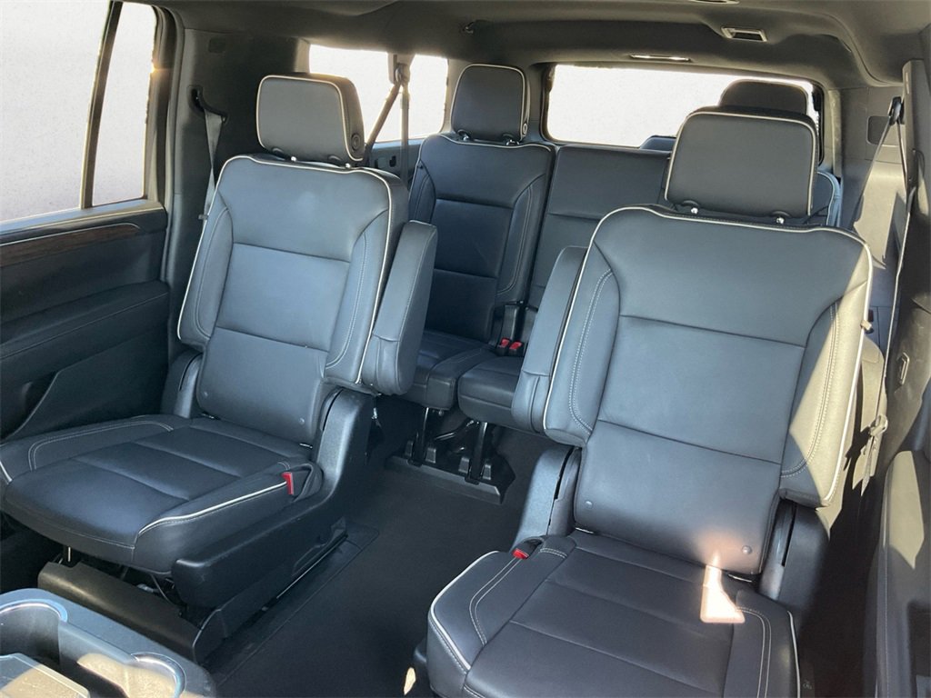 2023 Chevrolet Suburban Premier photo 9