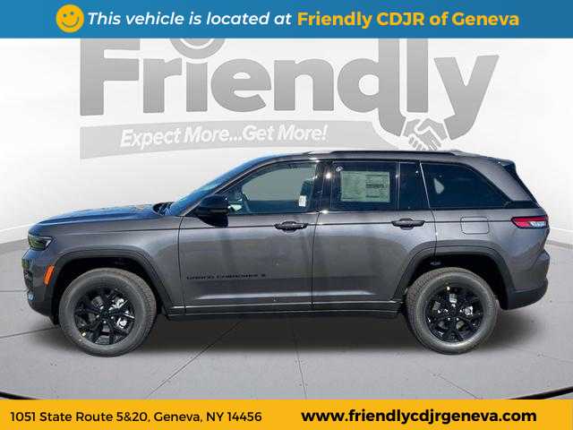 2025 Jeep Grand Cherokee Altitude photo 2