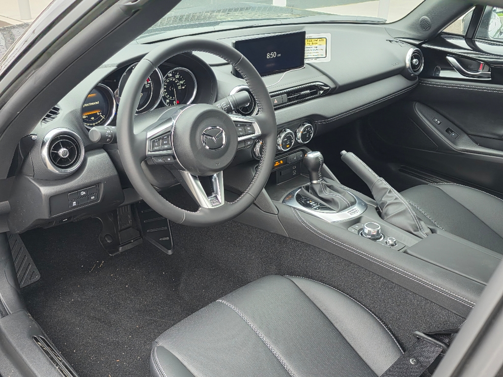 2025 Mazda MX-5 Miata Miata RF Grand Touring photo 2