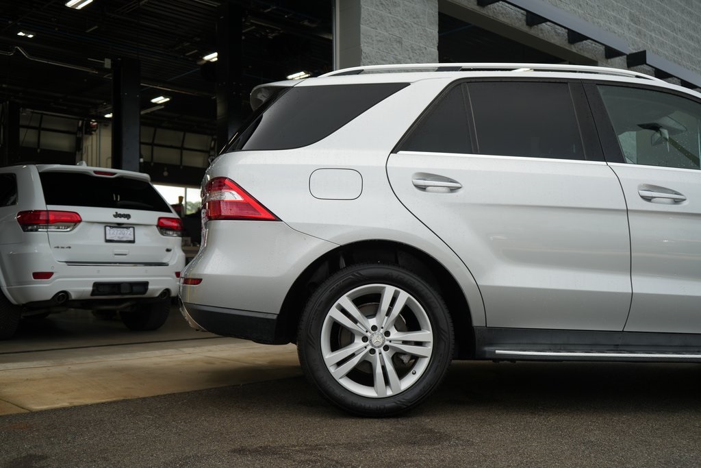 2015 Mercedes Benz ML 350 4MATIC photo 4