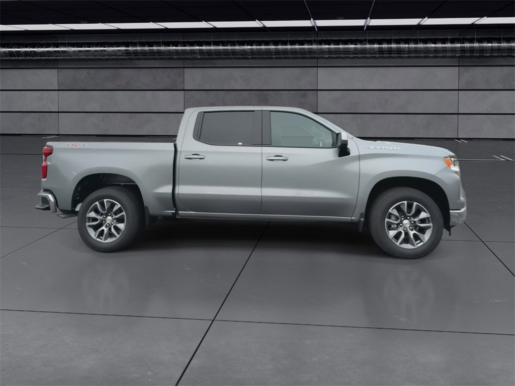 2026 Chevrolet Silverado 1500 LT photo 2