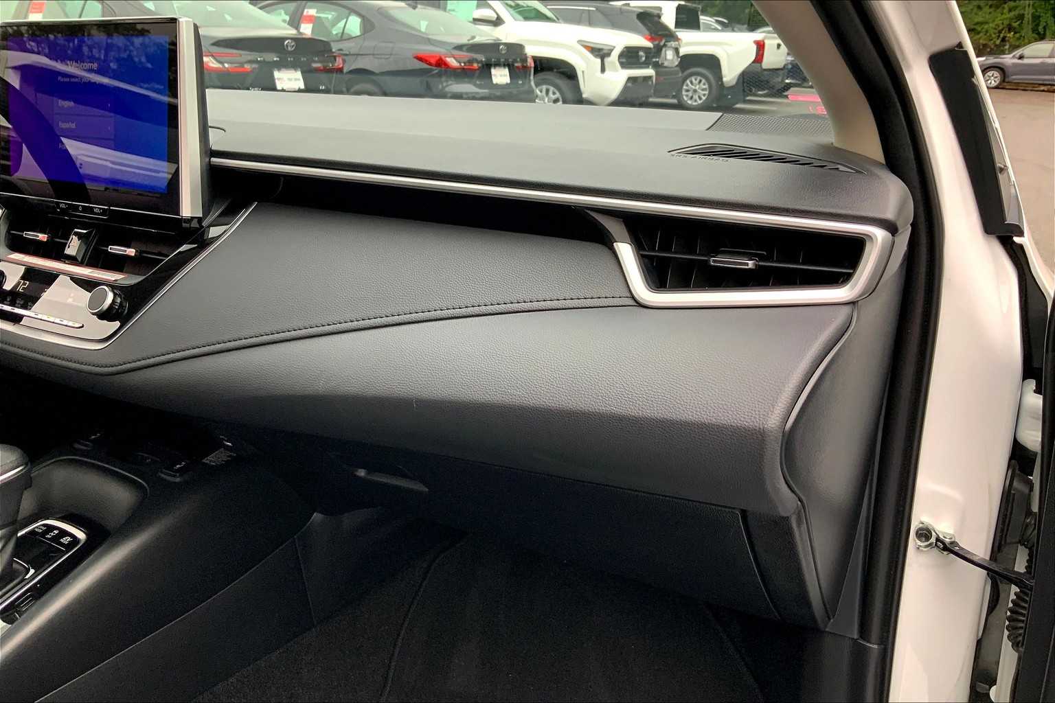 2025 Toyota Corolla Hybrid XLE photo 17