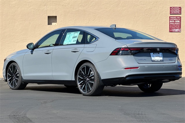 2025 Honda Accord Hybrid Touring photo 5