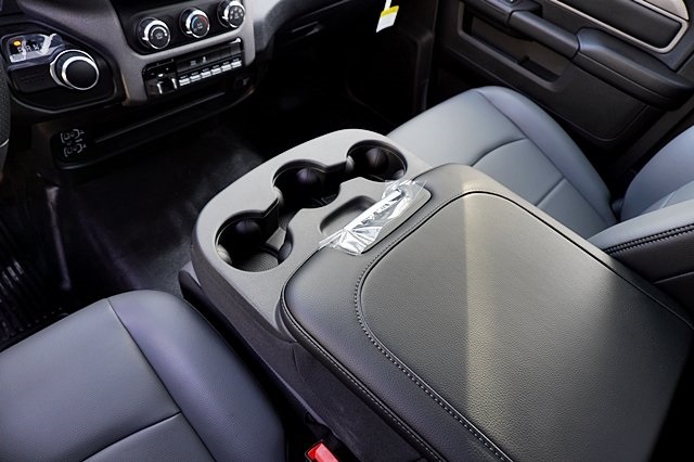 New 2024 Bright White Clear-Coat Exterior Paint RAM Tradesman image 28